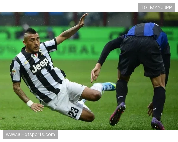 “诺伊尔生涯晚期仍屡献神扑，经验制胜”